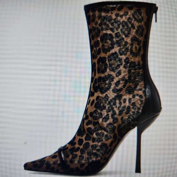 Steve Madden "Ashlin" Leopard Booties. NIB. Size 5 - Picture 3 of 8